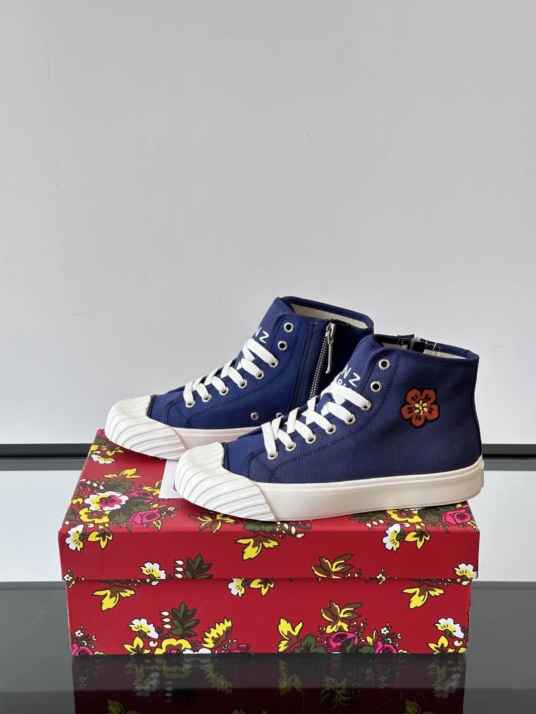 Kenzo Canvas High Sneakers Blue - Gallery Image 3 - Detailed View
