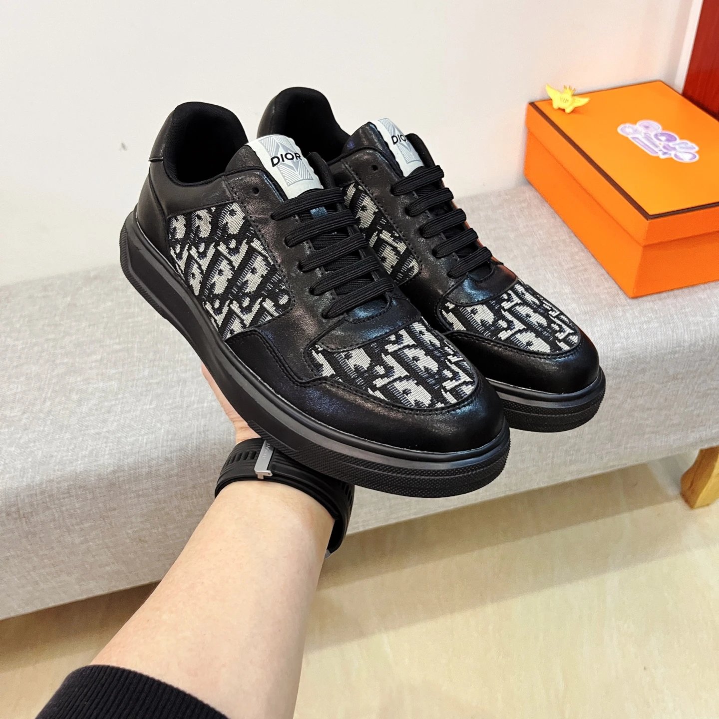 Luxury Leather Low Top Sneakers Black Monochrome - Gallery Image 4 - Detailed View