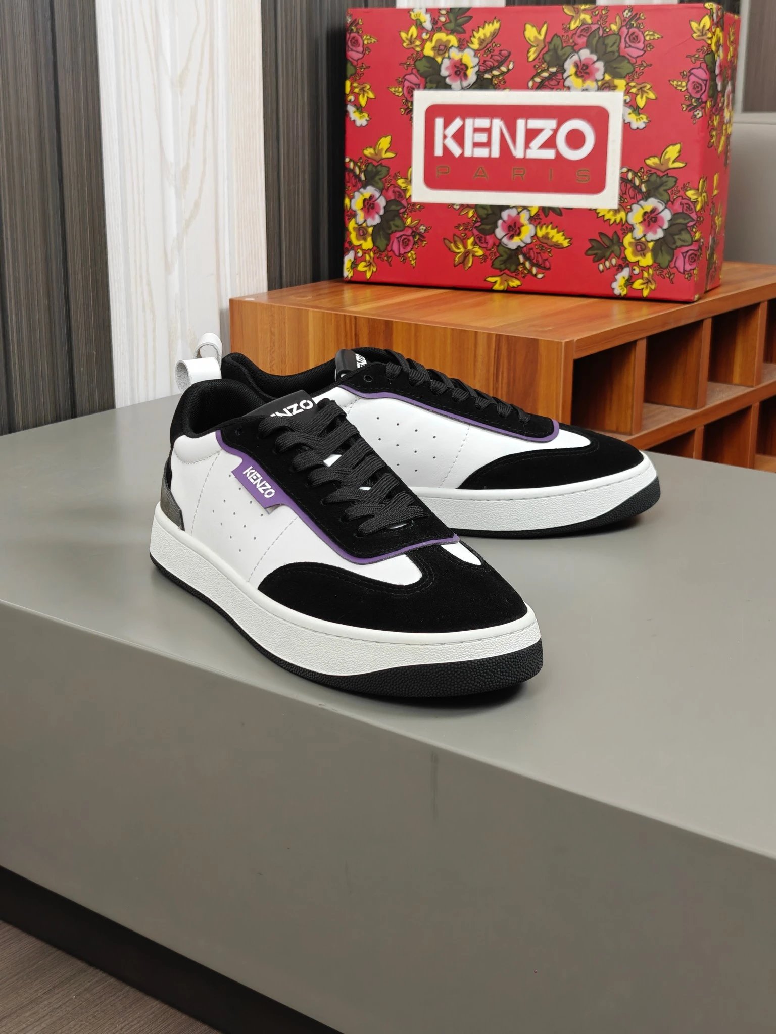 Kenzo Classic Sneakers White Black - Gallery Image 8 - Detailed View