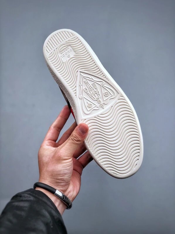 Gucci Bee Pink Green Sneaker Embroidered Doraemon - Gallery Image 5 - Detailed View