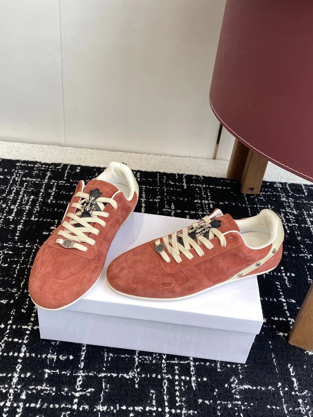 Vintage Suede Trainer Rust Ivory - Gallery Image 3 - Detailed View