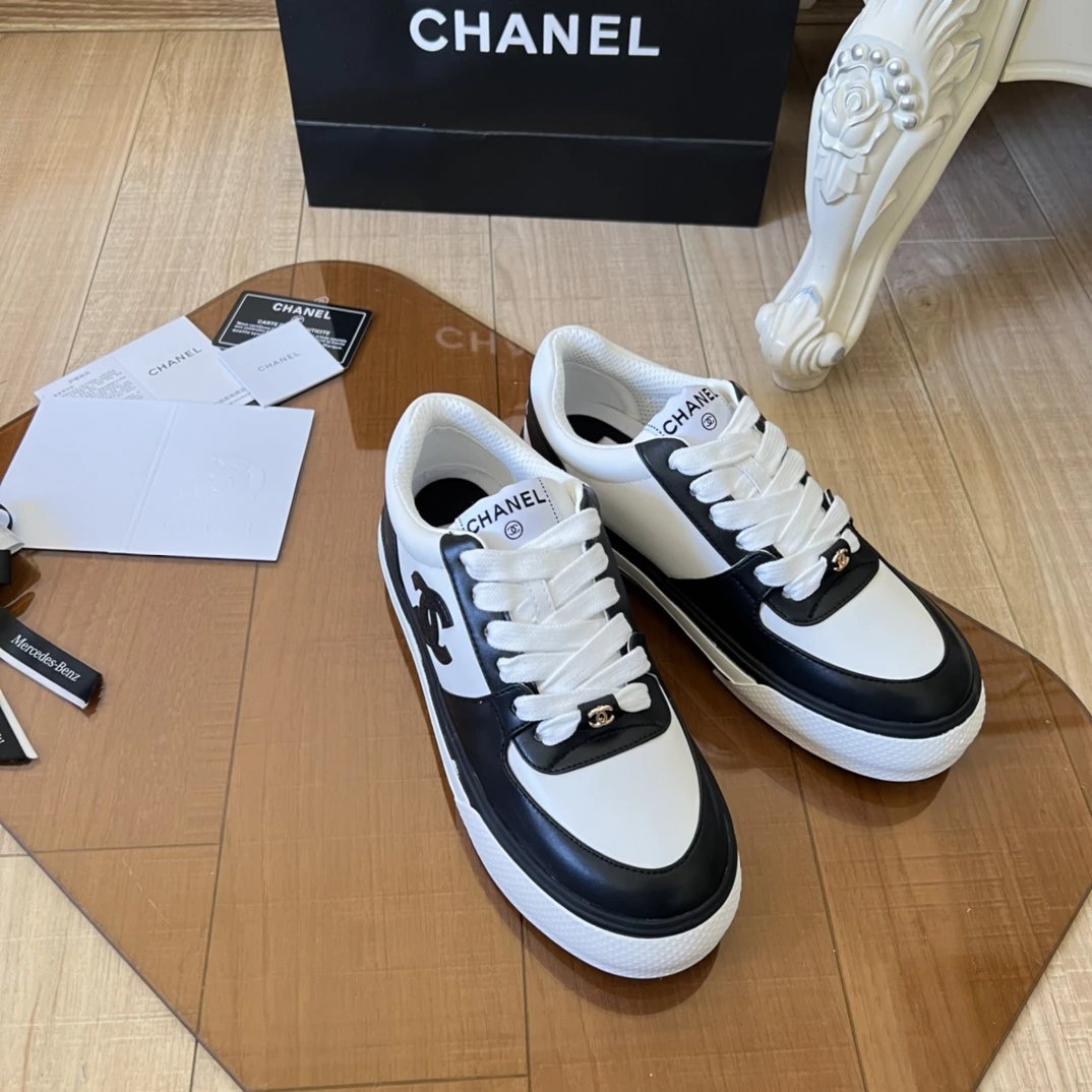 Chanel Black White Sneakers - Gallery Image 5 - Detailed View