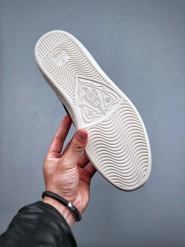 Gucci Bee White Green Sneakers Embroidered Doraemon - Gallery Image 7 - Detailed View