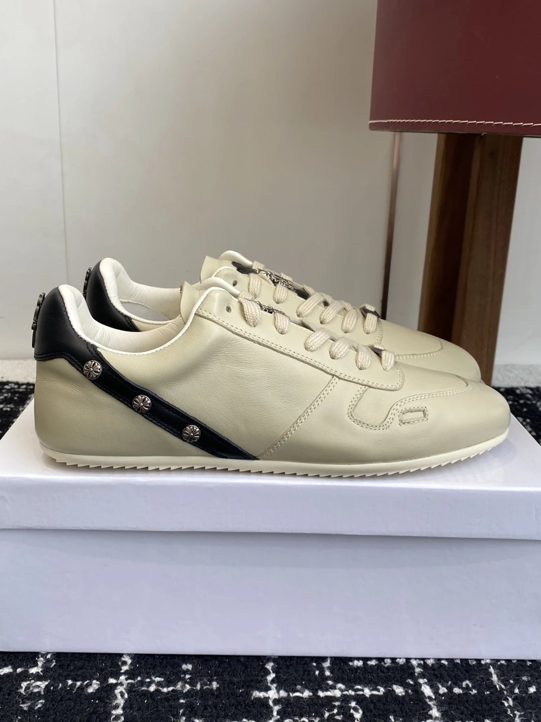 Vintage Leather Trainer Sneakers Cream Ivory - Gallery Image 1 - Detailed View