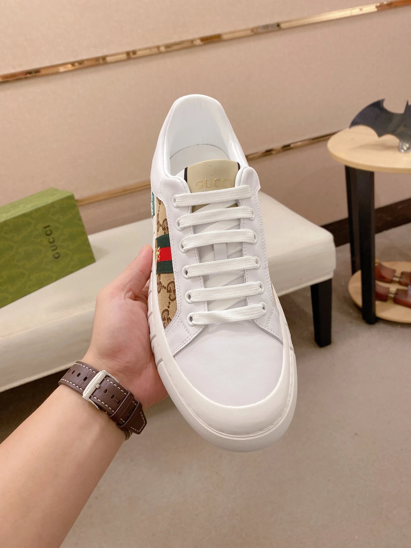 Gucci Canvas Beige Sneakers Embroidered Bee - Gallery Image 2 - Detailed View