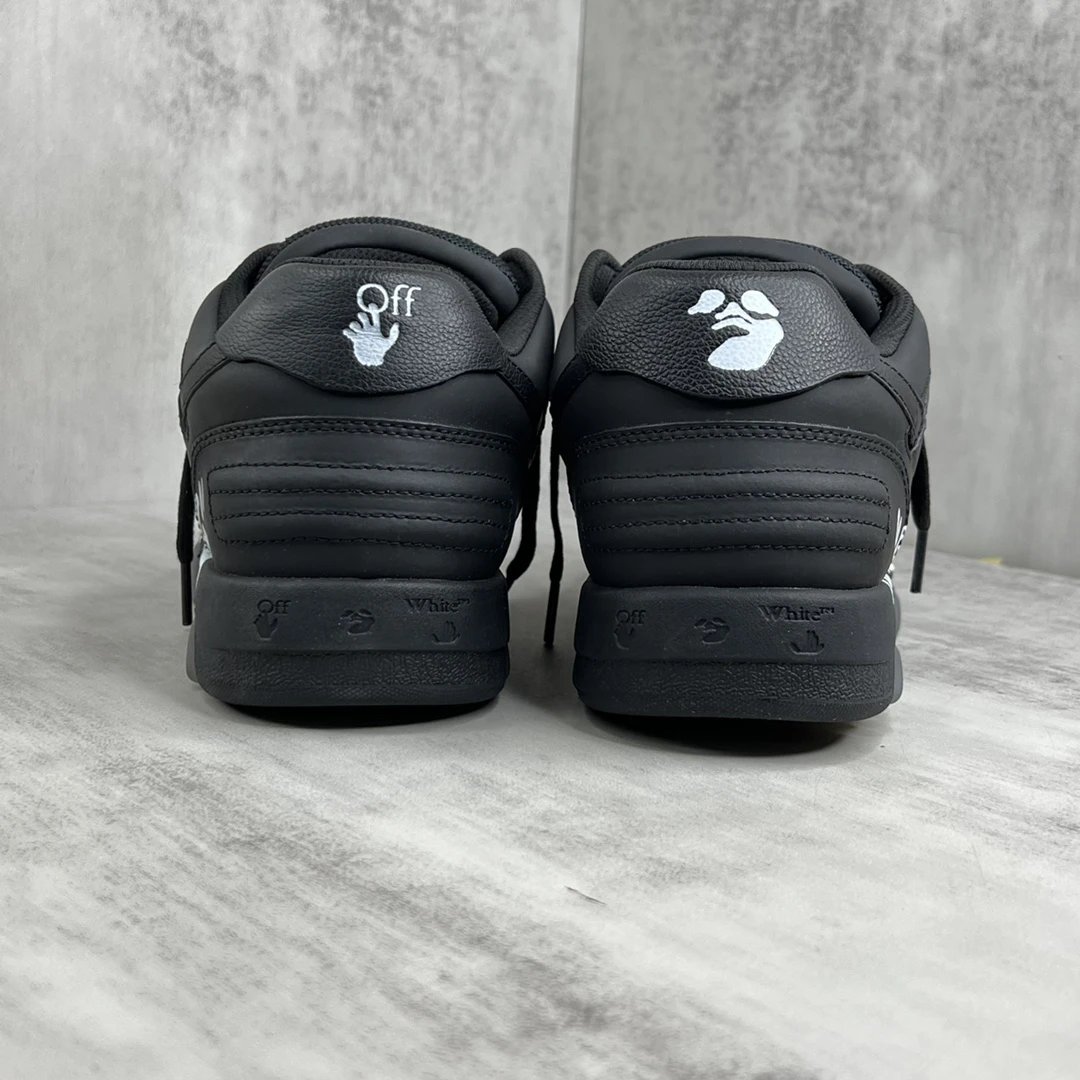 Luxury Leather Low Top Sneakers for Walking Jet Black - Gallery Image 5 - Detailed View