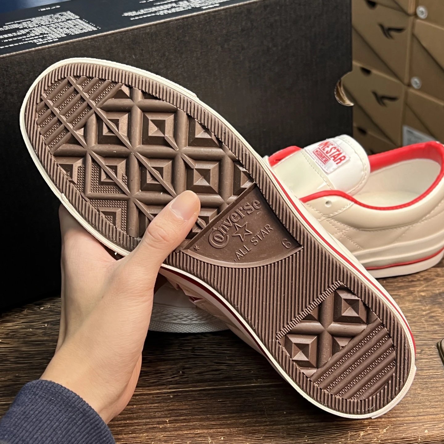 One Star Low Gloss Leather Sneakers Ivory Red - Gallery Image 8 - Detailed View