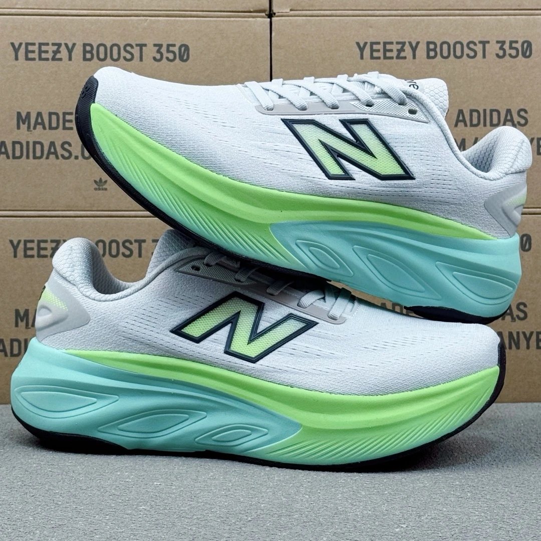 Lightweight Knit Running Shoes in Mint - Gallery Image 5 - Detailed View