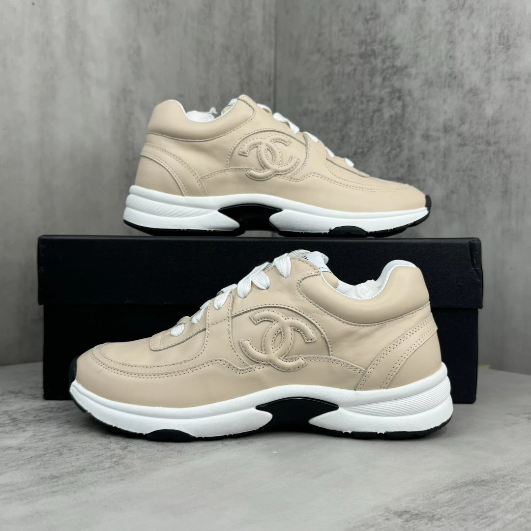 24SS Leather Chunky Sneakers Panda Style in Nude Beige - Gallery Image 9 - Detailed View