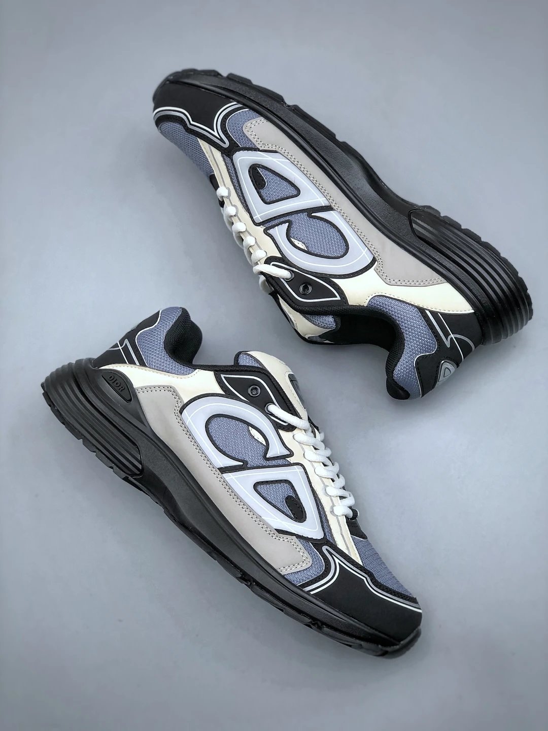 Dad Sneakers Athletic Stone B30 in Charcoal - Gallery Image 9 - Detailed View