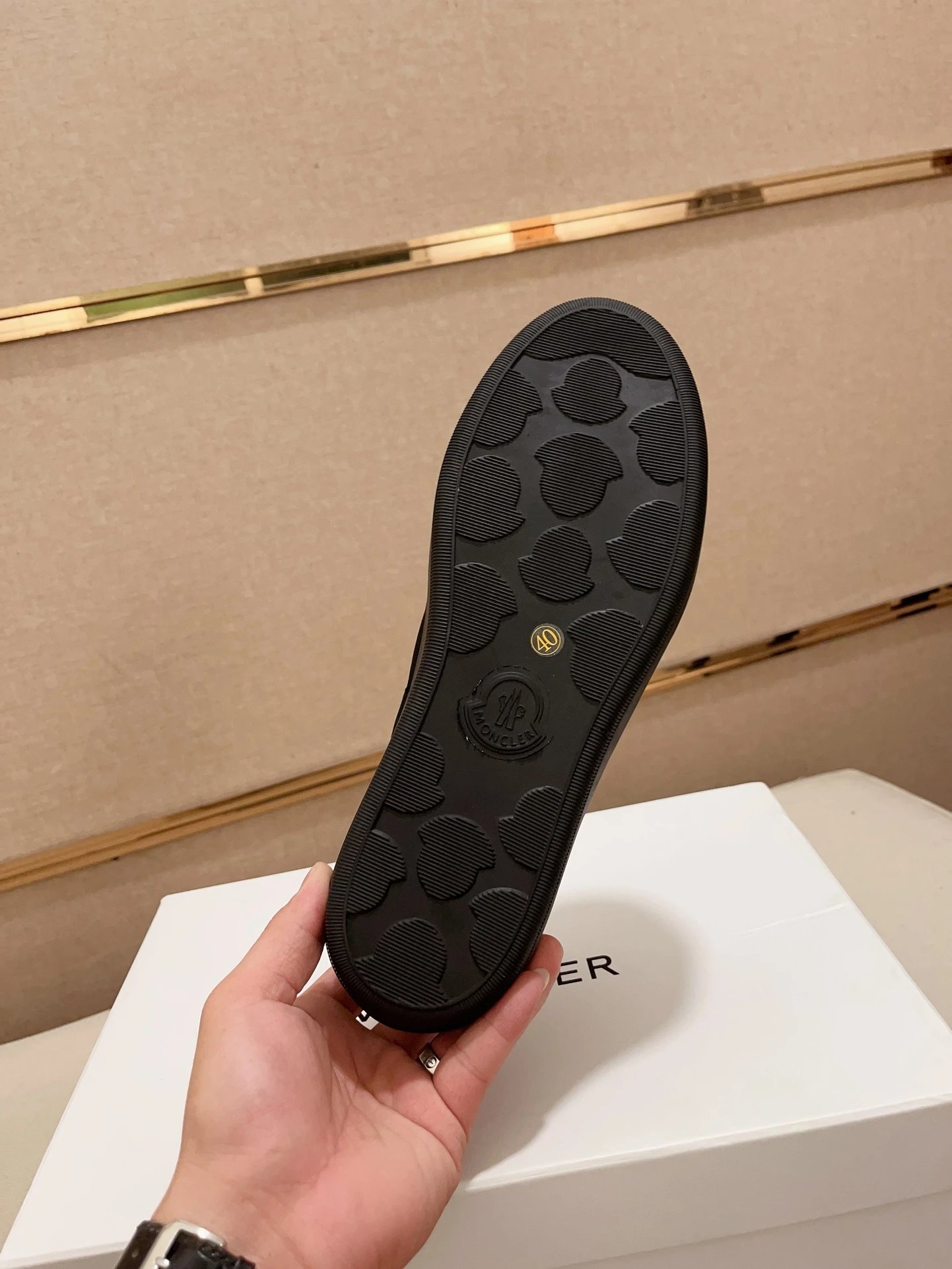 Moncler Lunarove Sneakers Black - Gallery Image 9 - Detailed View