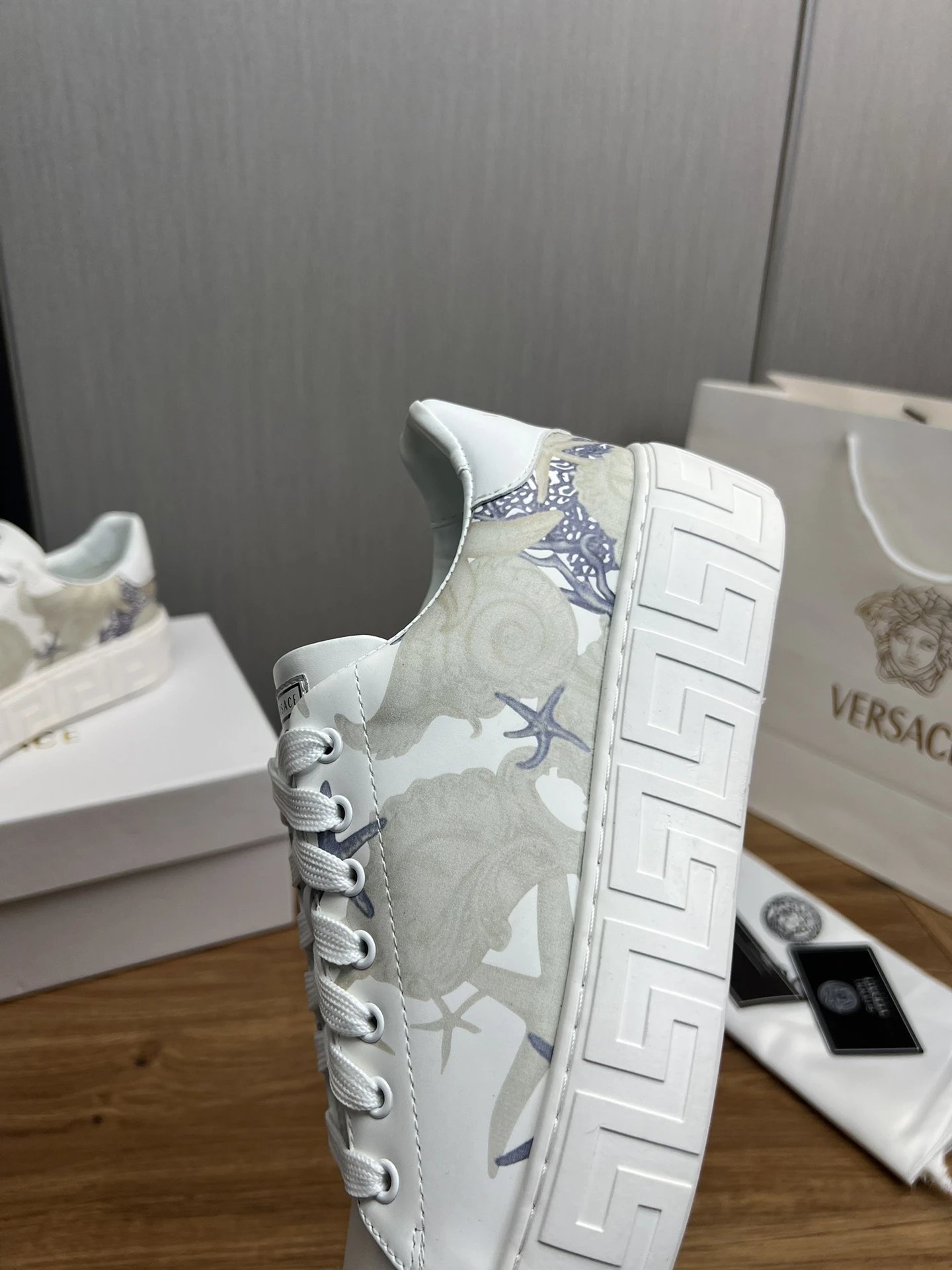 Luxury Leather Low Top Sneakers Ivory White - Gallery Image 9 - Detailed View