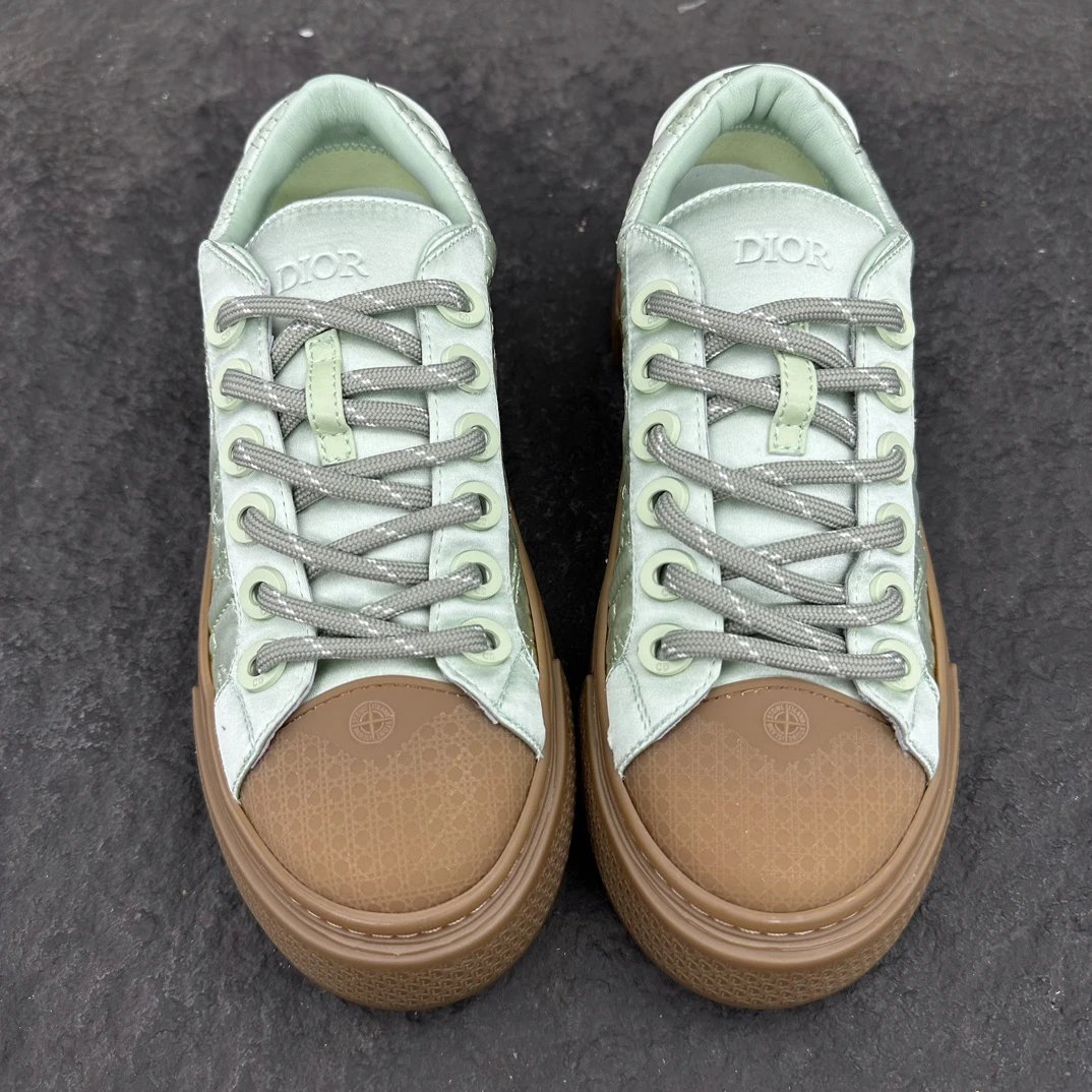 Limited Edition Sneakers Sage Green - Gallery Image 3 - Detailed View