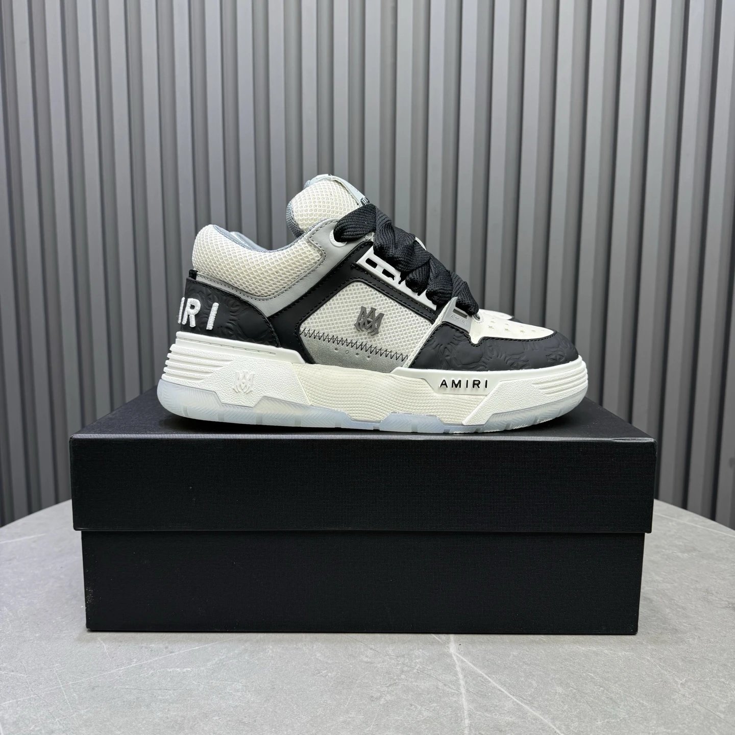 Unisex Low Top Leather Skate Shoes Ivory Black - Gallery Image 1 - Detailed View