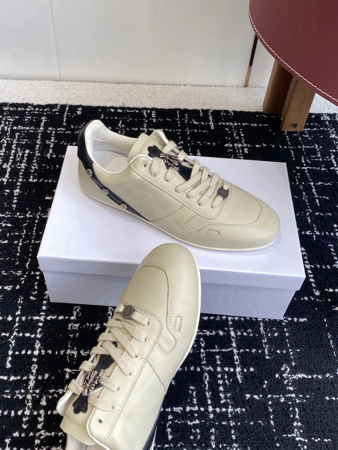 Vintage Leather Trainer Sneakers Cream Ivory - Gallery Image 5 - Detailed View