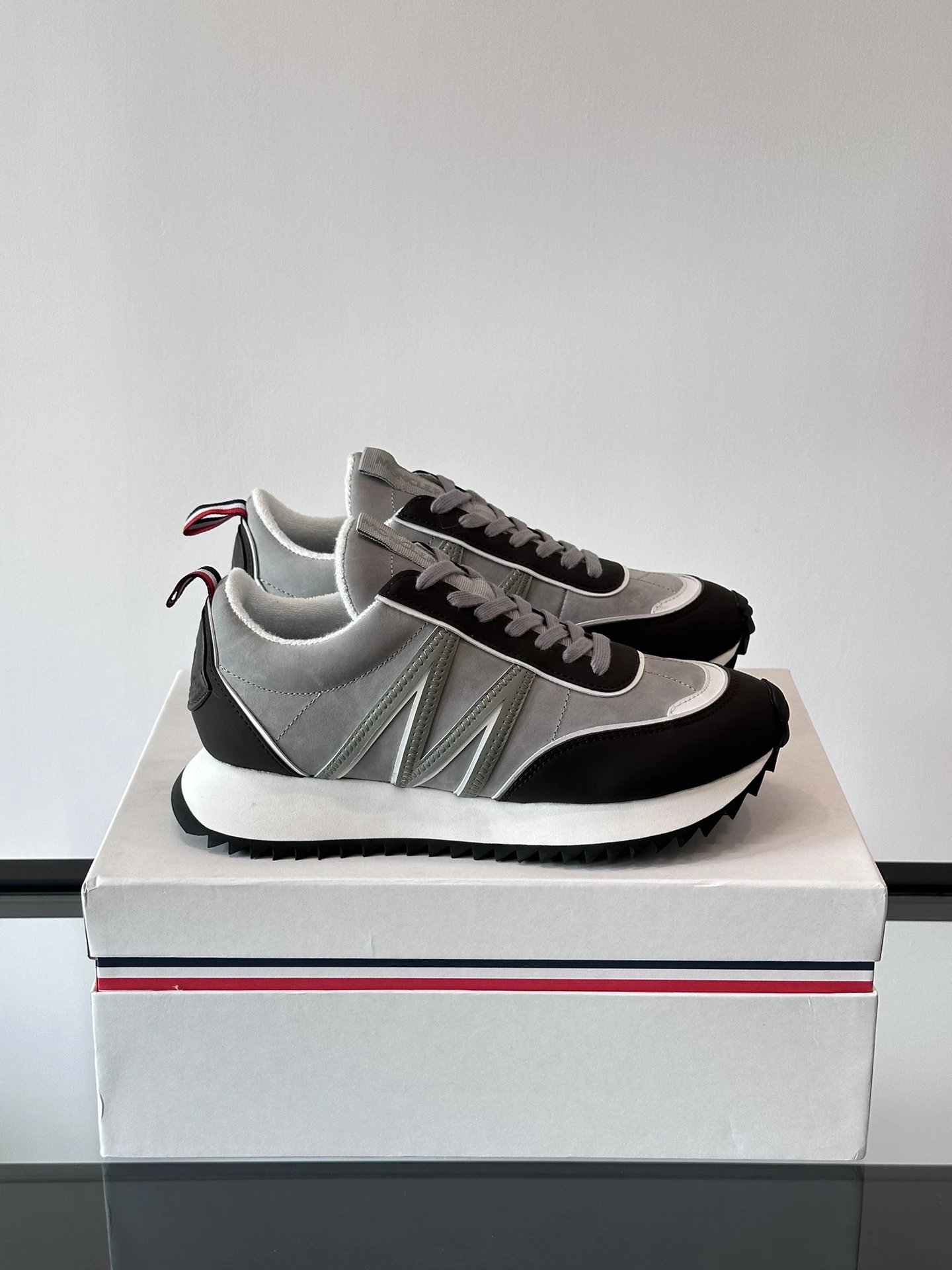 Moncler Pacey Sneakers Grey Black - Gallery Image 2 - Detailed View