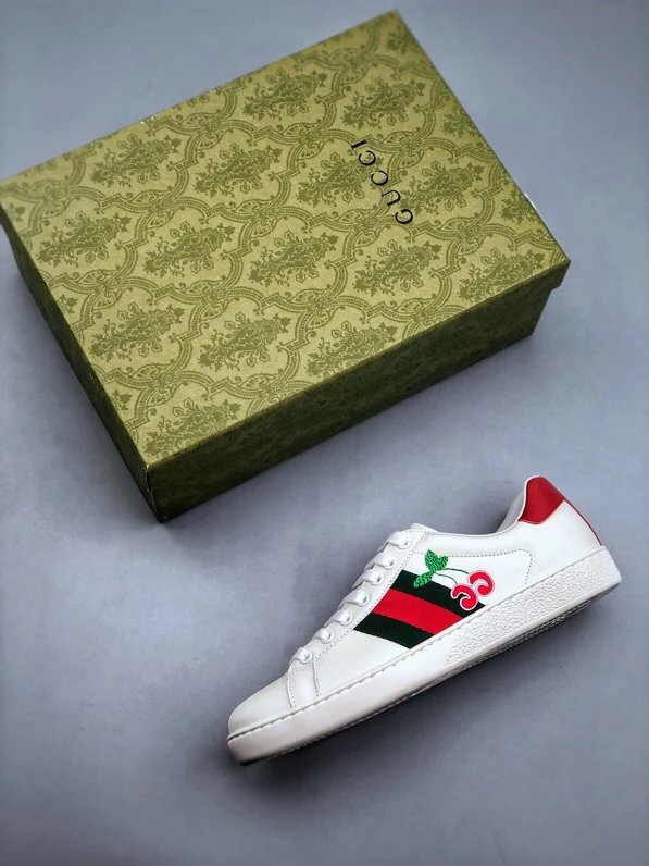 Gucci Bee White Red Sneakers Embroidered Red GG - Gallery Image 3 - Detailed View