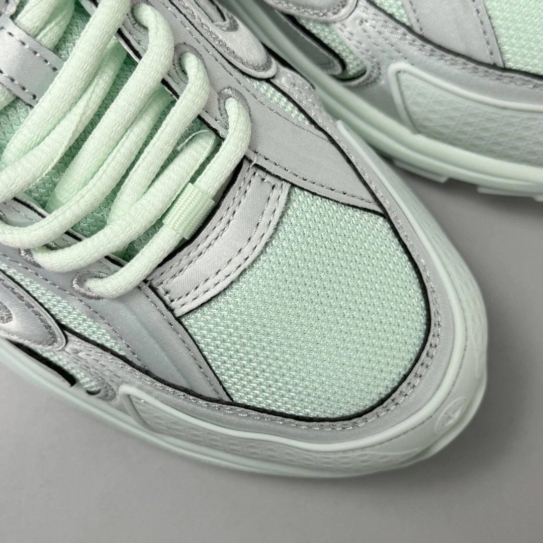 Casual Sneakers Low-Top Celadon - Gallery Image 9 - Detailed View