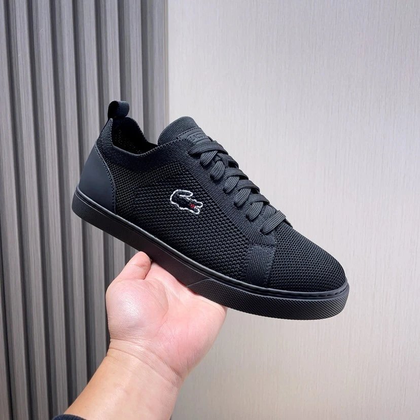 Lacoste Classic Sneakers Black - Gallery Image 1 - Detailed View