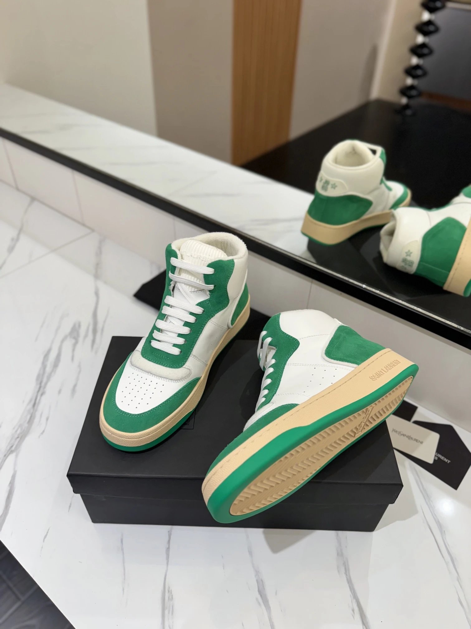 YSL SL61 Sneakers Green - Gallery Image 5 - Detailed View
