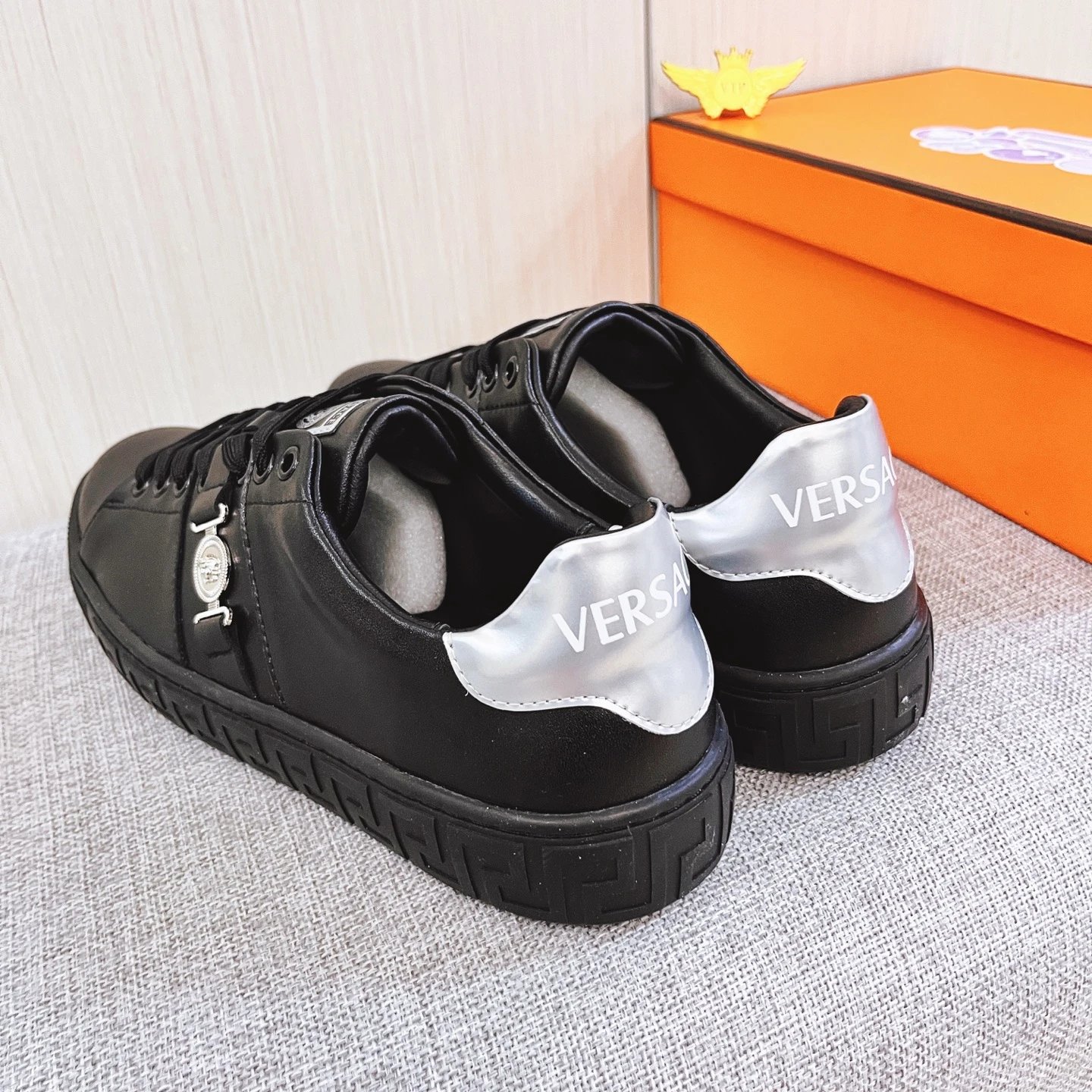 Luxury Leather Low Top Sneakers for Men Onyx Black - Gallery Image 9 - Detailed View