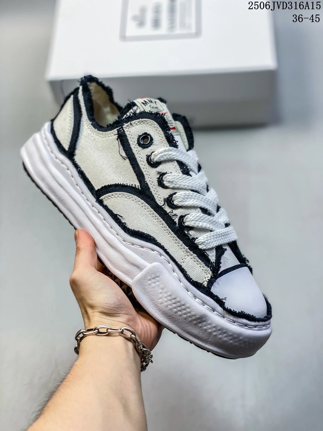 Maison Mihara Yasuhiro MMY Shell Sneakers White - High Quality Product Image - Cnfans