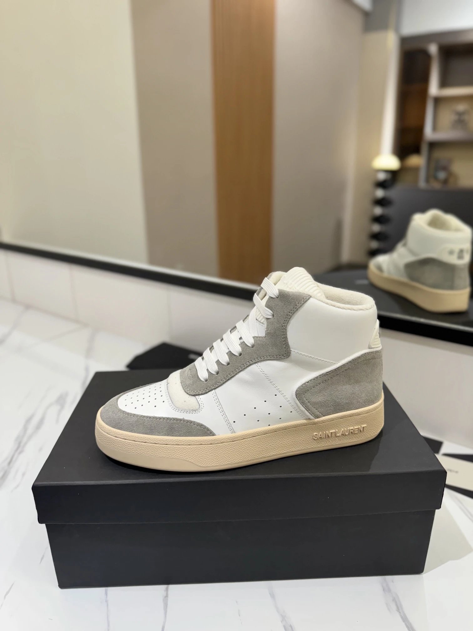 Saint Laurent SL61 Sneakers White Grey - Gallery Image 4 - Detailed View