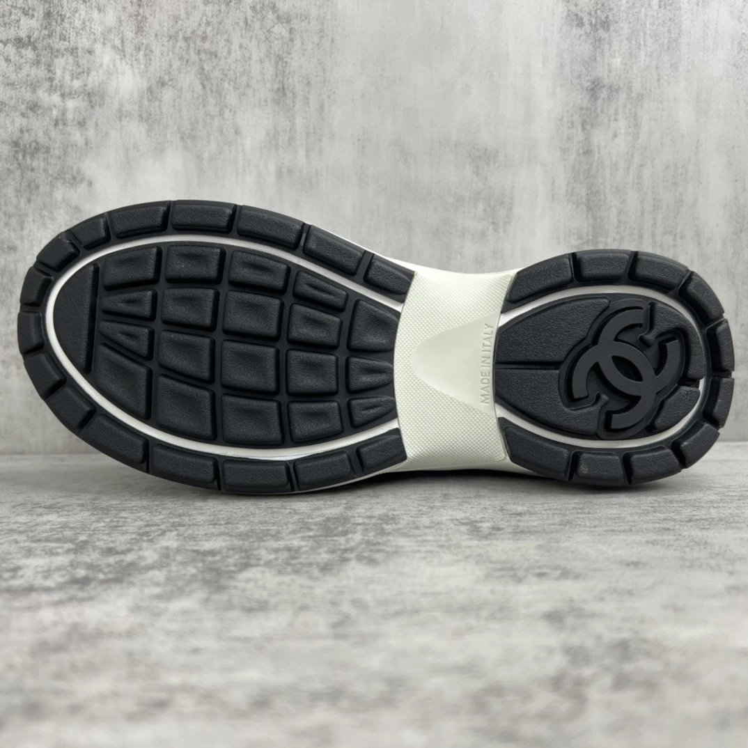 Resort Chunky Mesh Leather Sneakers Silver - Gallery Image 8 - Detailed View