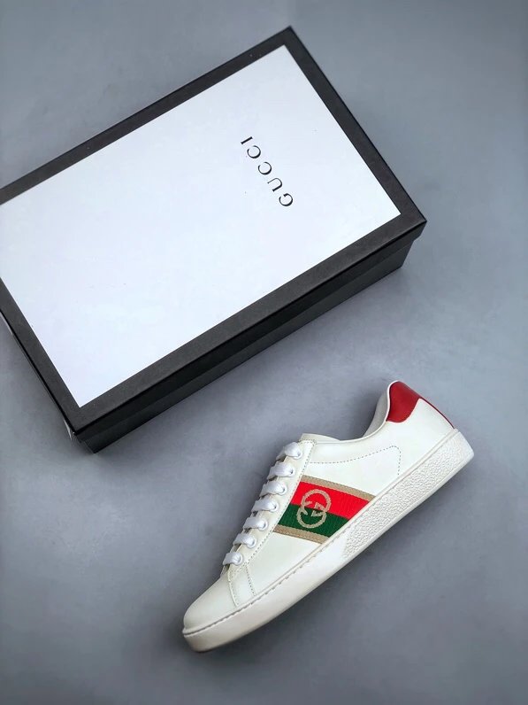 Gucci Bee White Red Sneakers GG embroidery - Gallery Image 3 - Detailed View