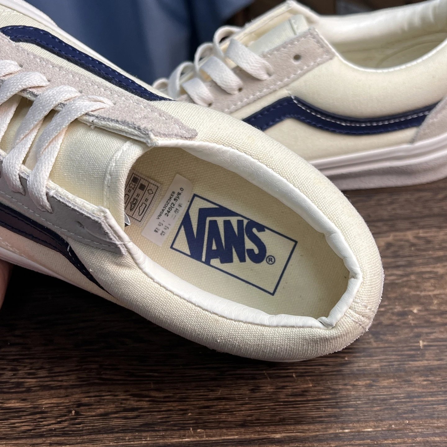 Old Skool 36 Canvas Sneakers Ivory Blue - Gallery Image 5 - Detailed View