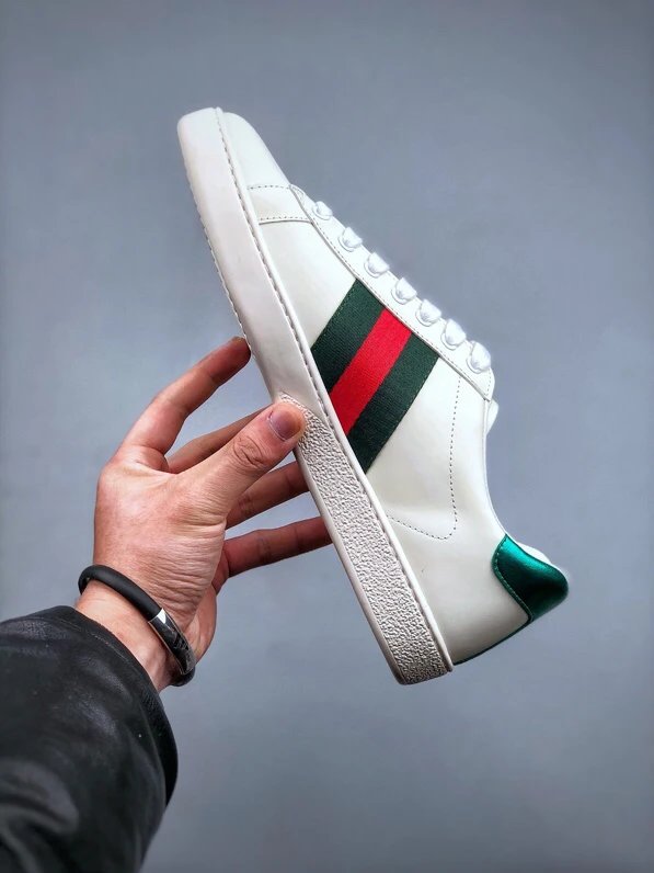 Gucci Bee White Green Sneakers Embroidered Doraemon - Gallery Image 2 - Detailed View