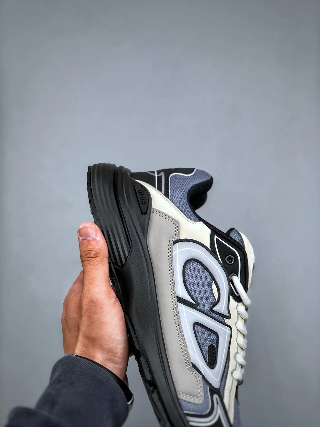 Dad Sneakers Athletic Stone B30 in Charcoal - Gallery Image 6 - Detailed View