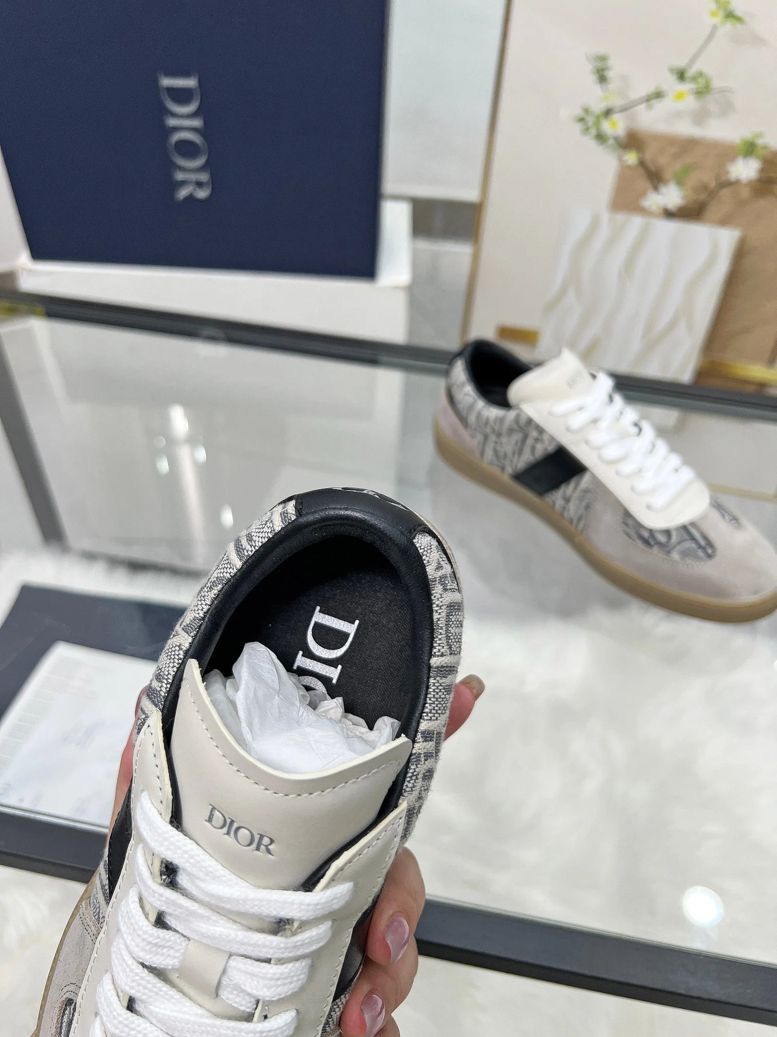 Dior B01 Sneakers Gray - Gallery Image 7 - Detailed View