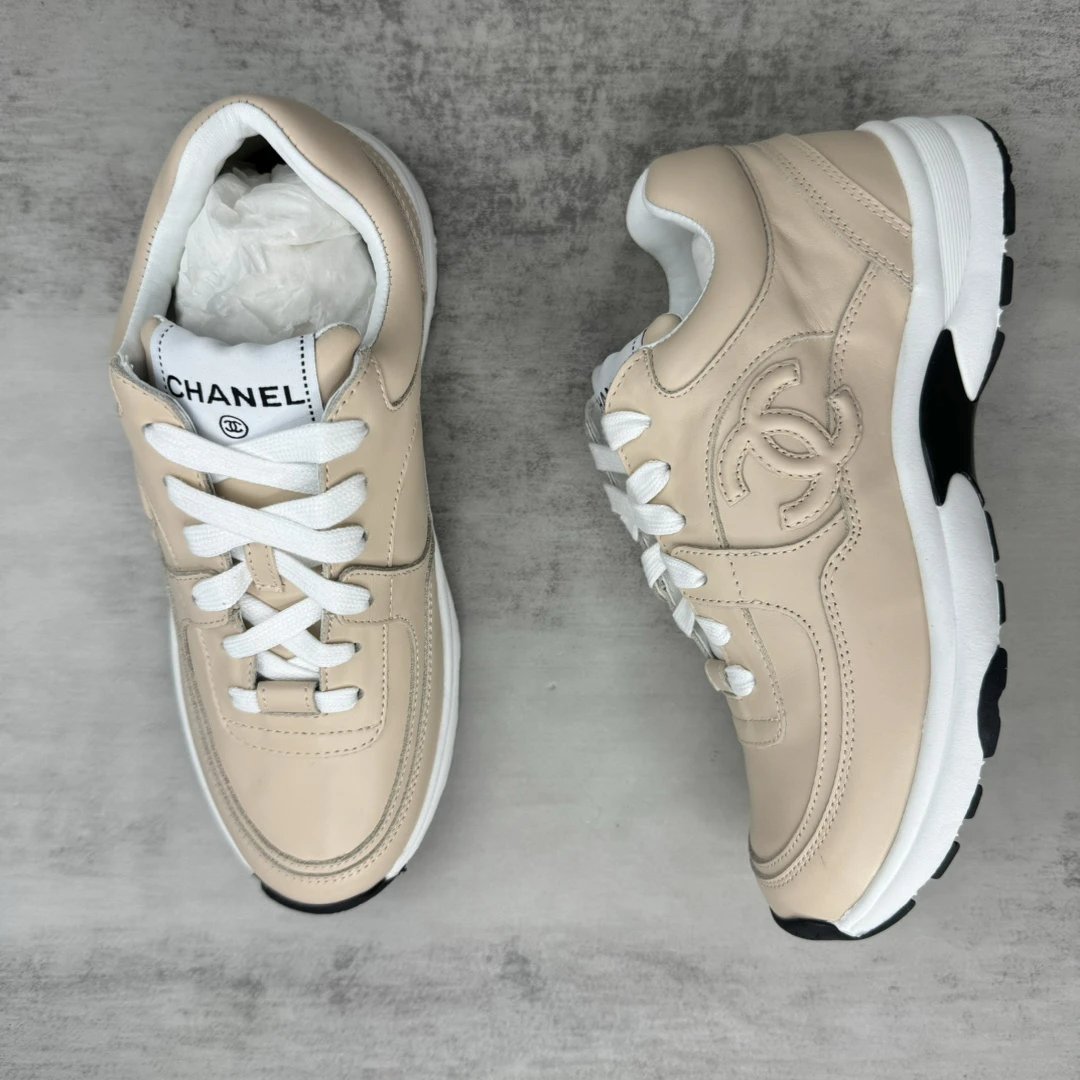 24SS Leather Chunky Sneakers Panda Style in Nude Beige - Gallery Image 3 - Detailed View