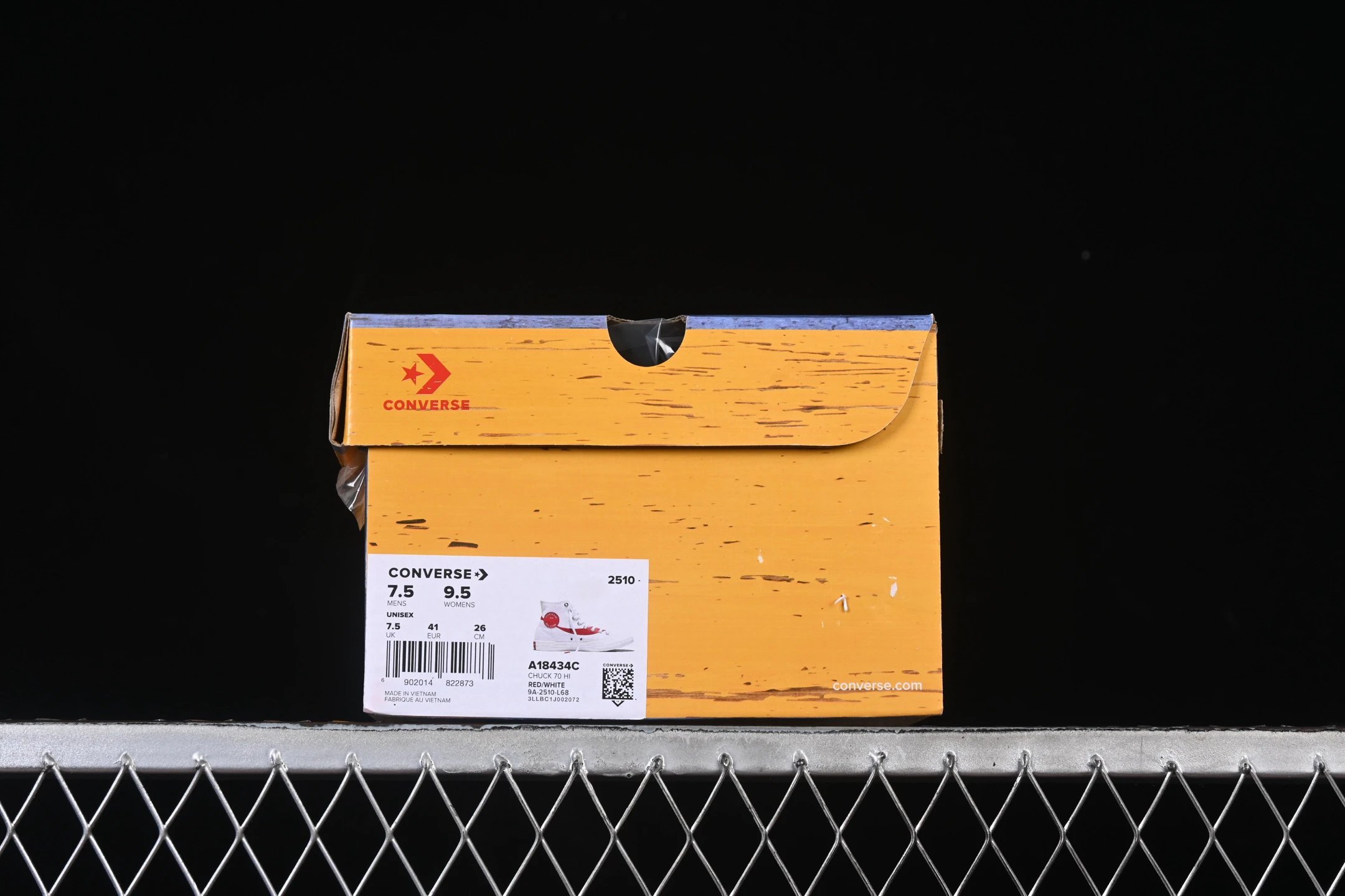 Retro High Top Canvas Sneakers Scarlet White - Gallery Image 8 - Detailed View