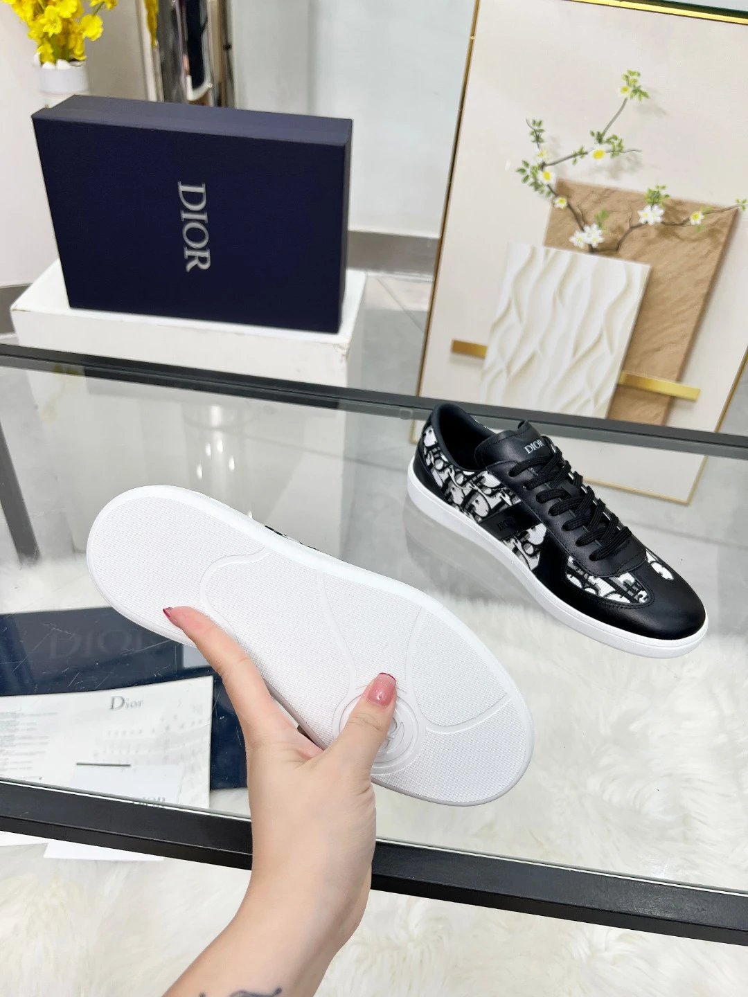 Dior B01 Sneakers Black - Gallery Image 9 - Detailed View