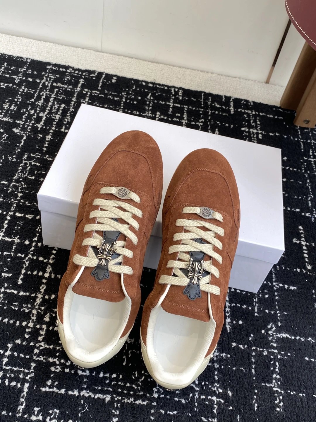 Vintage Suede Trainer Sneakers Ivory Rust - Gallery Image 4 - Detailed View