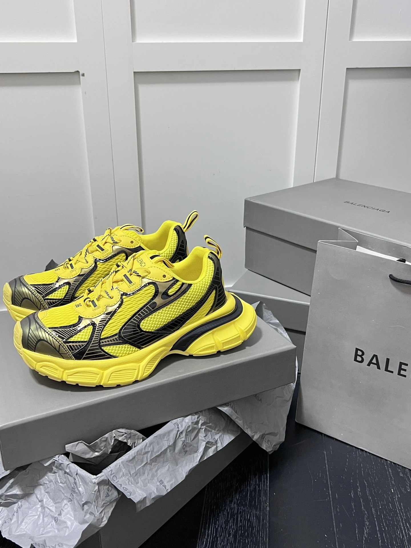 Retro Chunky Mesh Dad Sneakers with Tire Sole Neon Yellow - Gallery Image 7 - Detailed View