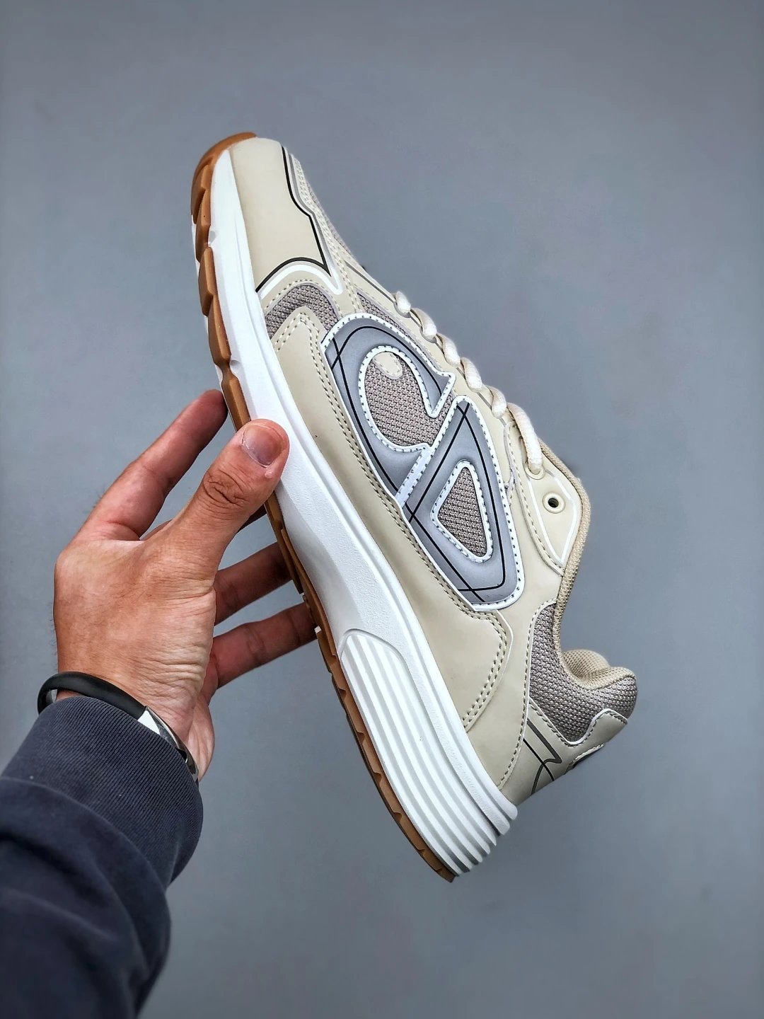 Men's Retro Running Sneakers Beige - Gallery Image 2 - Detailed View