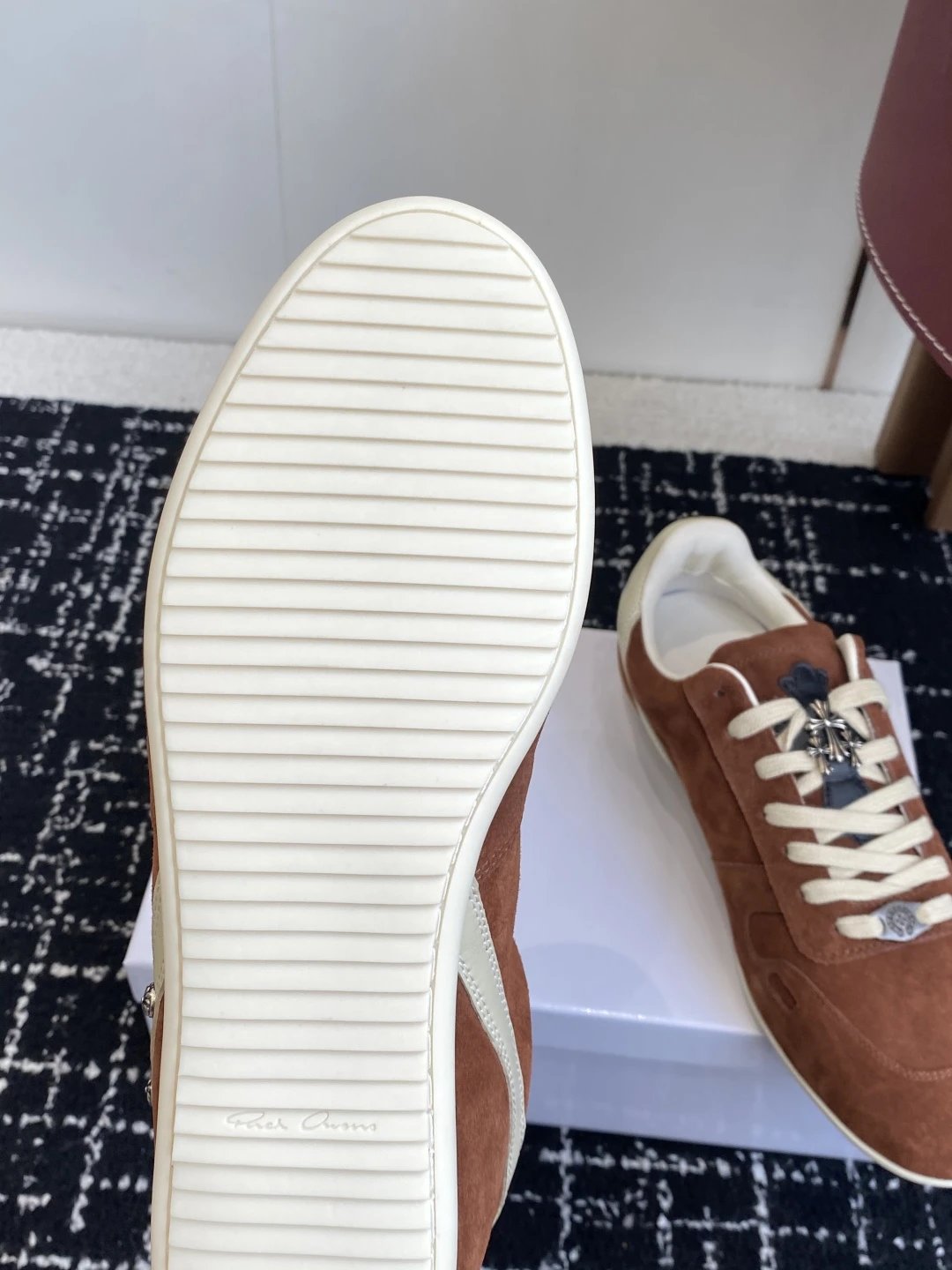Vintage Suede Trainer Sneakers Ivory Rust - Gallery Image 9 - Detailed View