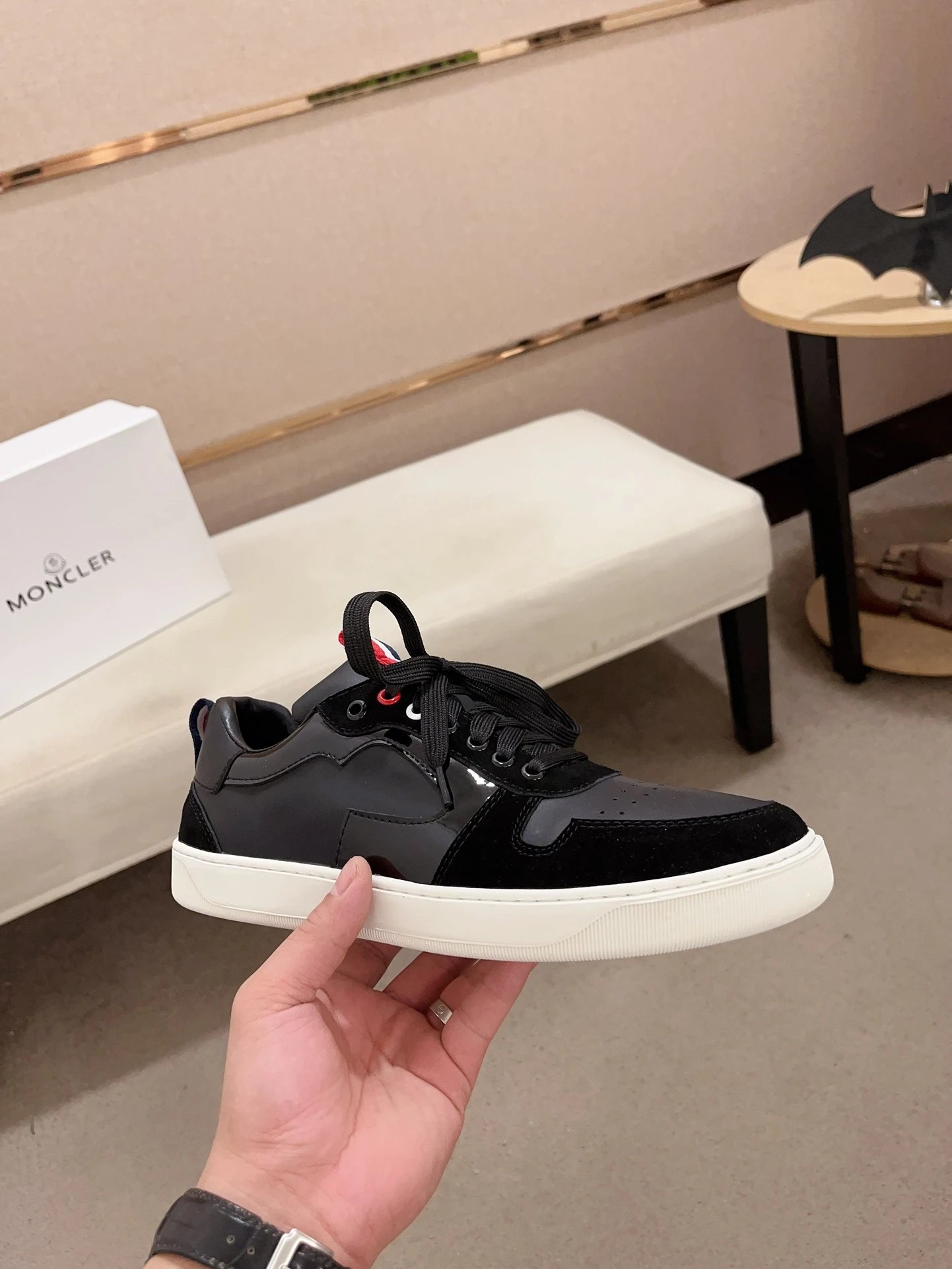 Moncler Lunarove Black Sneakers White sole - Gallery Image 4 - Detailed View