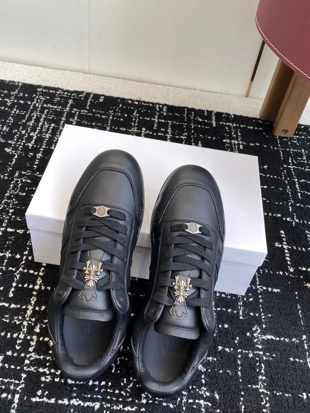 Vintage Leather Trainer Sneakers Onyx Black - Gallery Image 4 - Detailed View