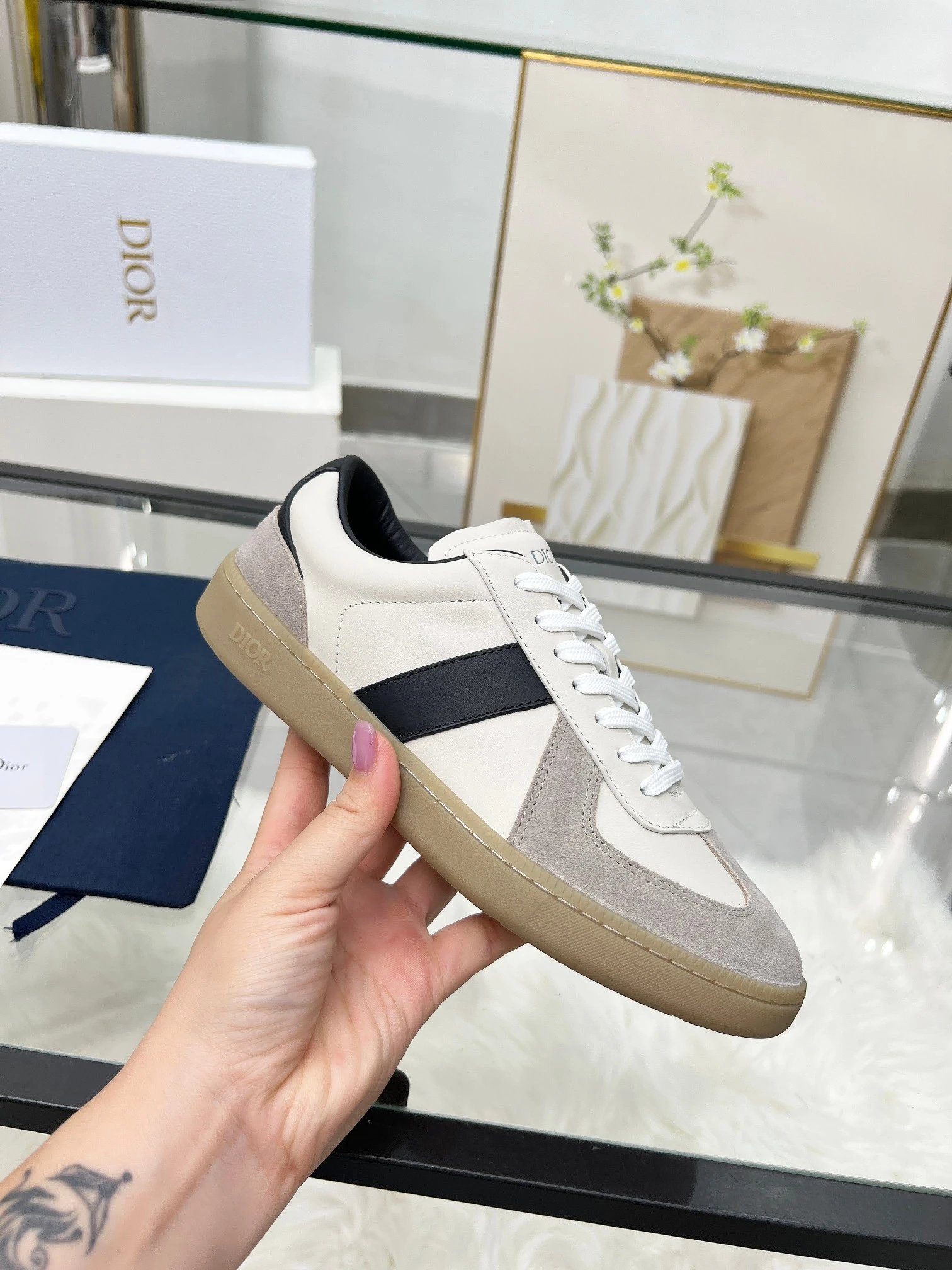 Dior B01 White Leather Sneakers Black - Gallery Image 4 - Detailed View