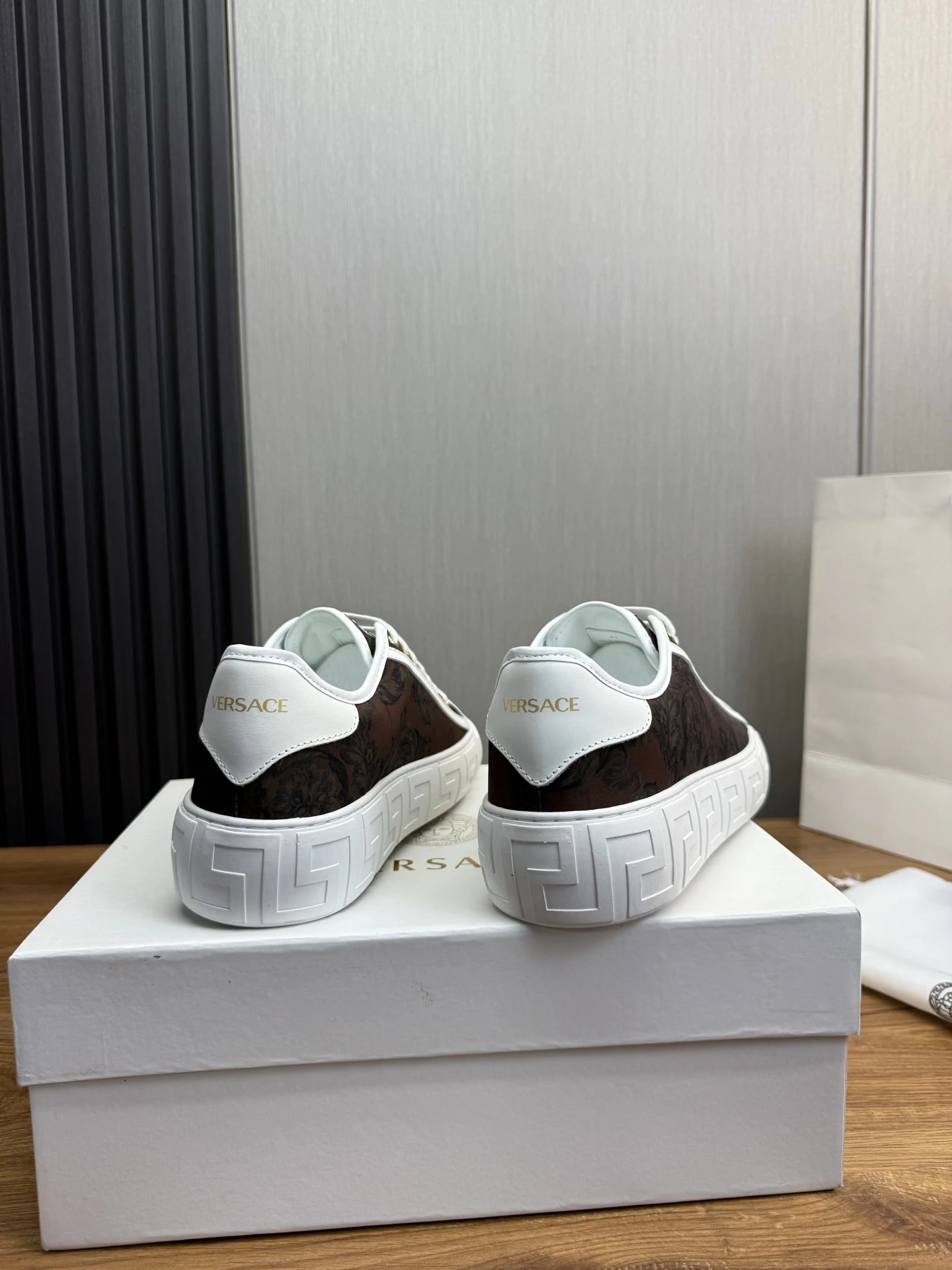 Luxury Leather Couple Sneakers Chestnut Brown - Gallery Image 5 - Detailed View