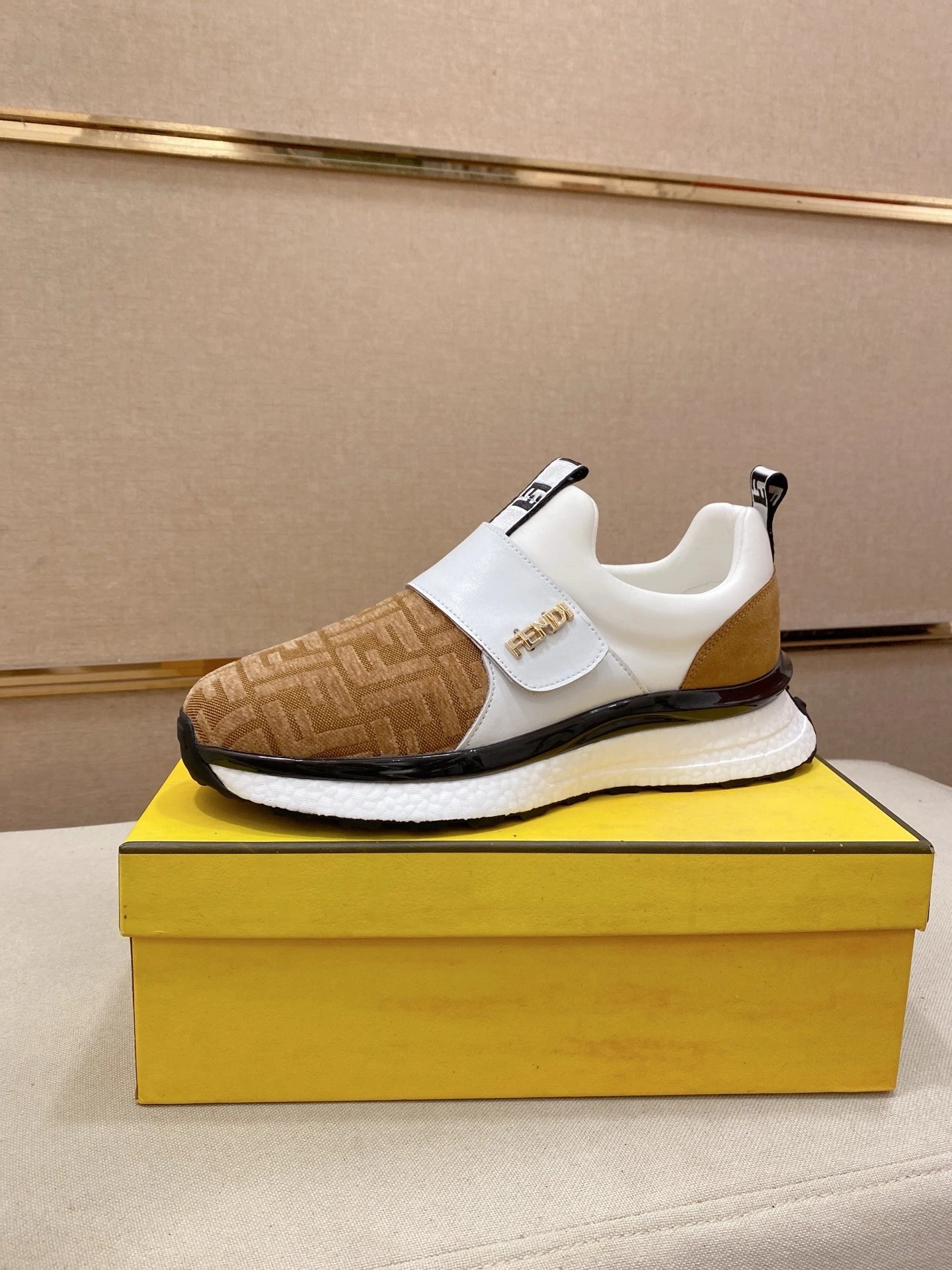Fendi High-top Sneakers Black
