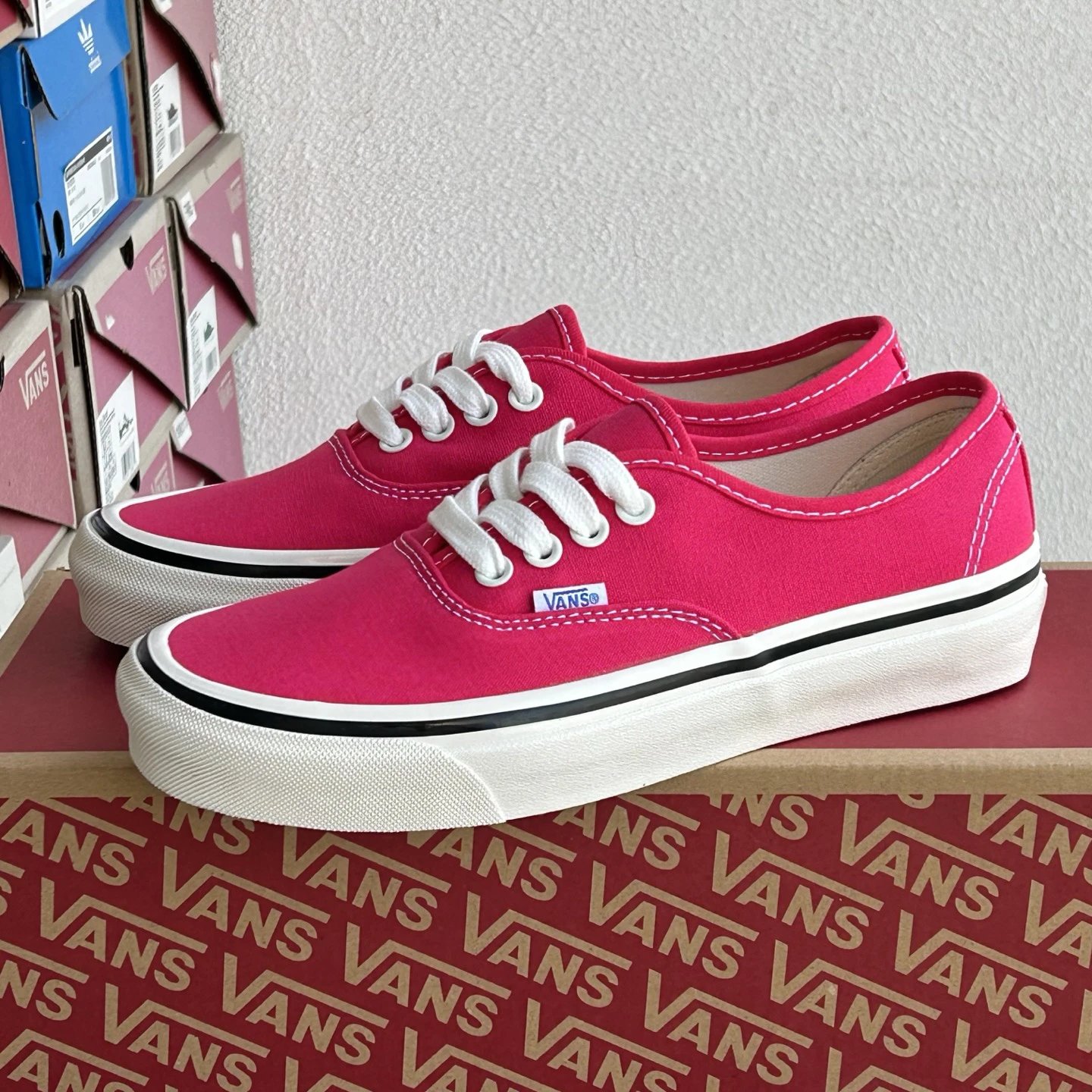 Authentic Canvas Low Top Sneakers Magenta - Gallery Image 1 - Detailed View