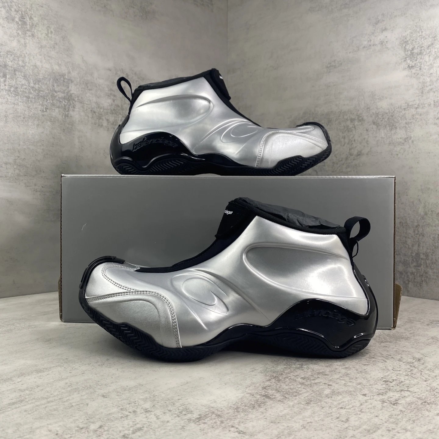 Futuristic Zip Up Basketball Sneakers Metallic Silver - Gallery Image 9 - Detailed View