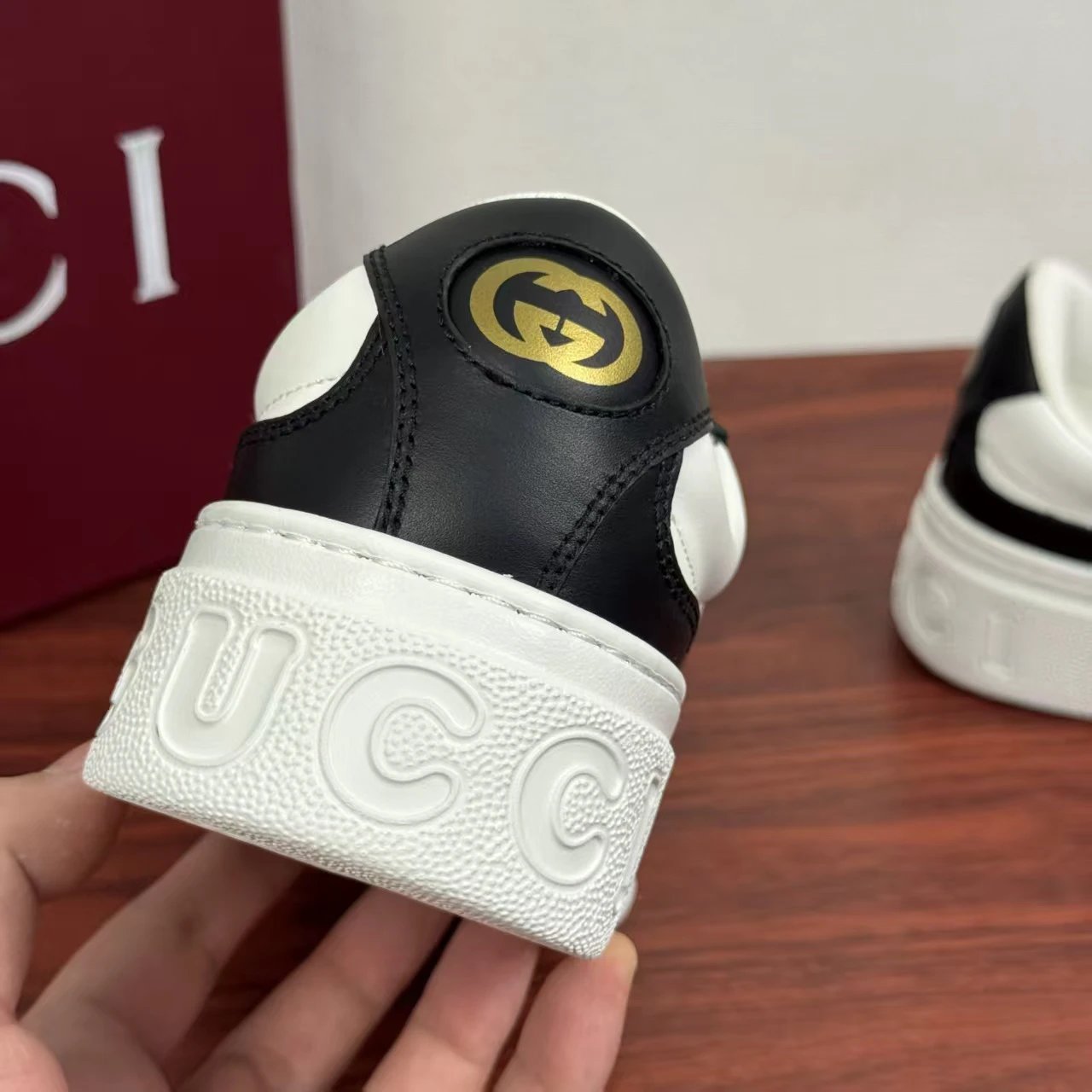 Gucci Men's Platform Sneakers Black White - Gallery Image 7 - Detailed View