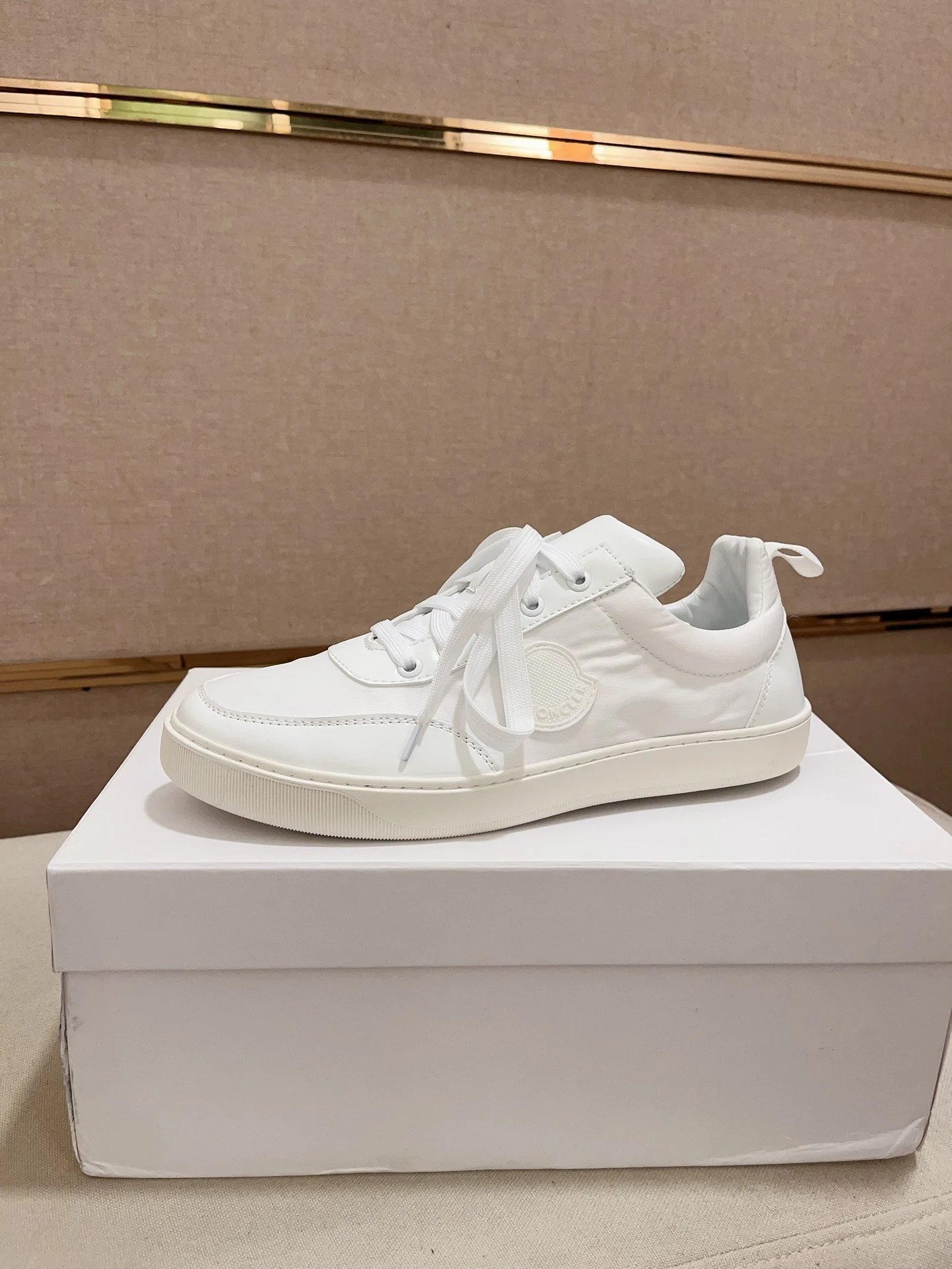 Moncler Lunarove Sneakers White - High Quality Product Image - Cnfans