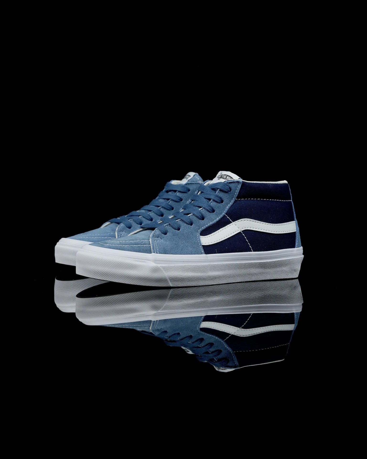 Unisex Suede Skate Sneakers Navy Blue - Gallery Image 1 - Detailed View